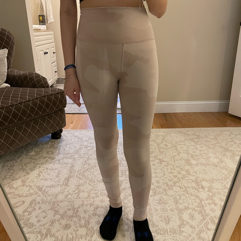 Aerie pink camo leggings
